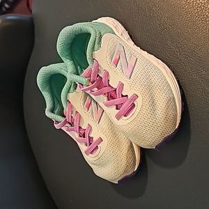 New Balance Baby Toddler Sneakers sz 6